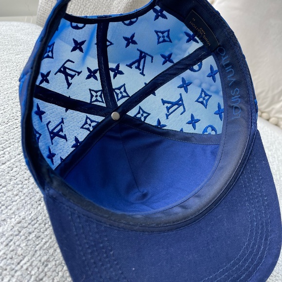 Louis Vuitton Trucker Hat - Picture 5 of 8